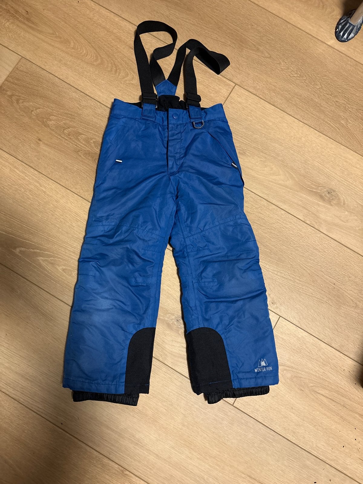 Blauwe ski- of snowboardbroek voor kinderen maat 110-116, Kleding | Dames, Wintersportkleding, Ophalen of Verzenden, Gedragen
