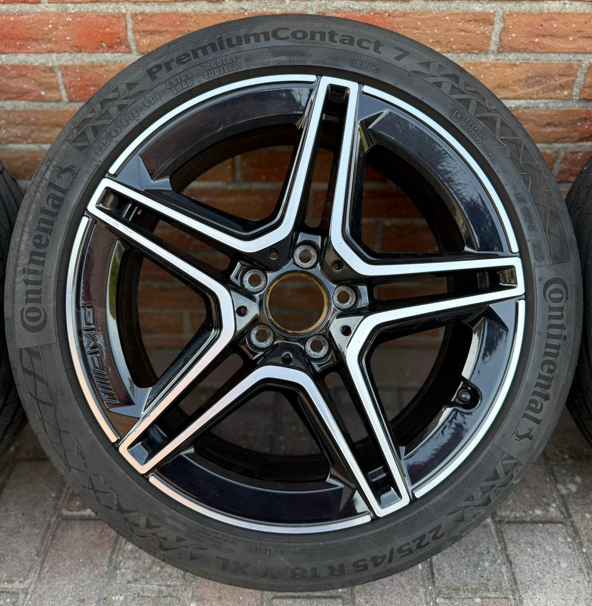 ✅ Originele Mercedes AMG Breedset + Zeer goede zomerbanden, Auto-onderdelen, Ophalen, 18 inch, Gebruikt, Banden en Velgen