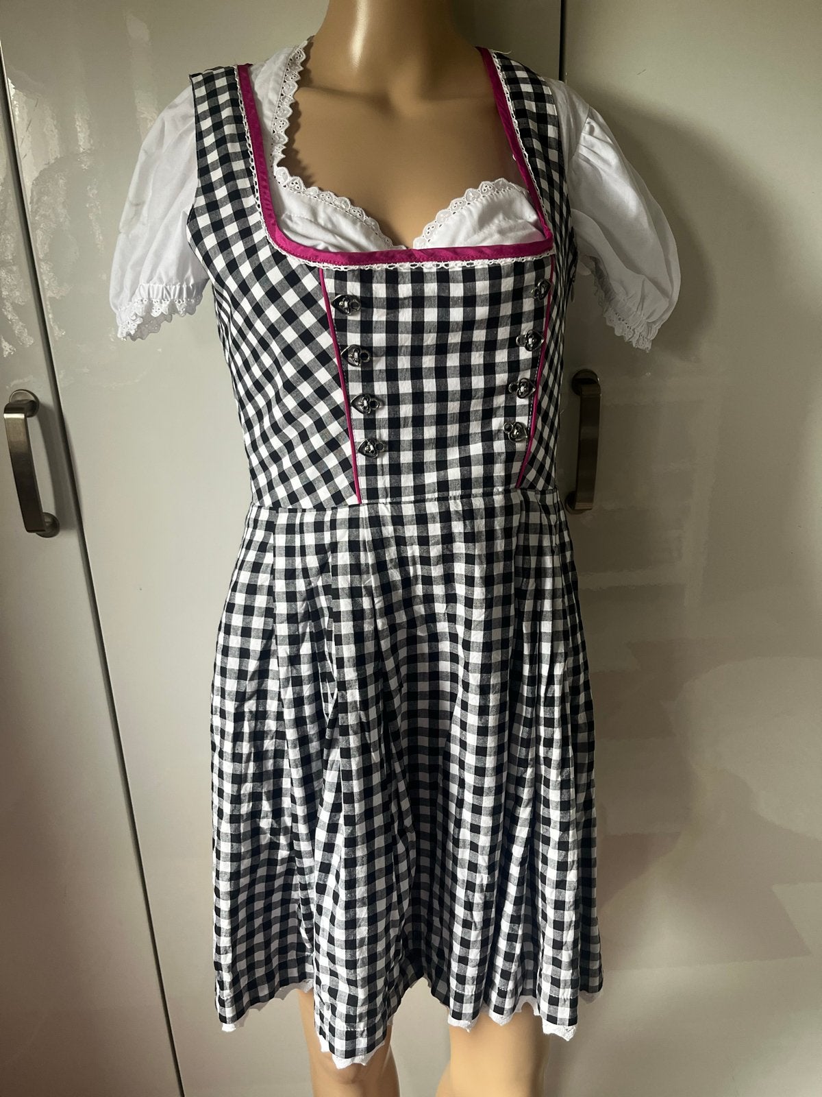 MarJo Dirndl Jurk Zwart-Wit Geruit met blouse, Zwart, Ophalen of Verzenden, Zo goed als nieuw, Knielengte