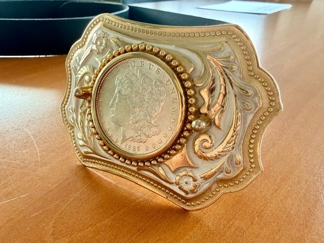 Morgan USA Silver Dollar 1889 Buckle + lederen riem, Ophalen of Verzenden, Zo goed als nieuw, 115 cm of meer, Riem of Ceintuur