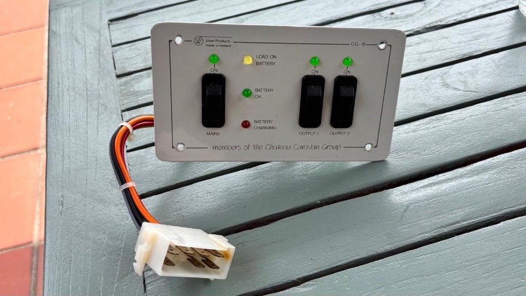Bediening Batterij Instalatie Chateau Caravan, Ophalen, Gebruikt