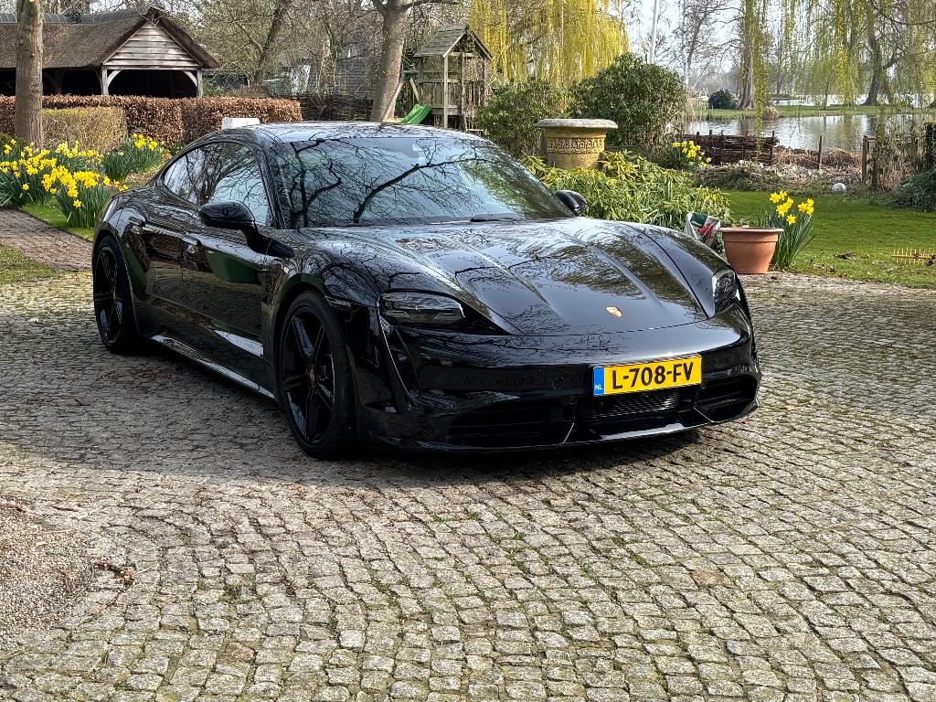 Porsche Taycan Turbo 680pk 2020 Zwart, Auto's, Porsche, Particulier, Taycan, 360° camera, 4x4, ABS, Achteruitrijcamera, Adaptieve lichten