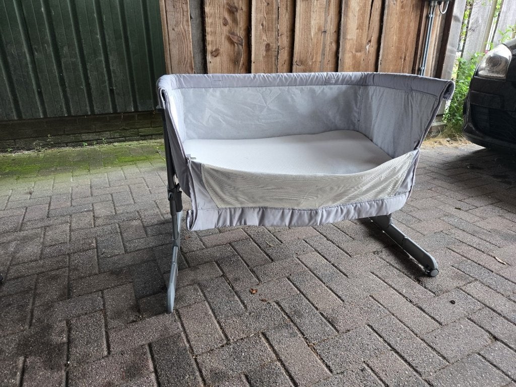 Comfortabele Co-Sleeper / Babywieg – In Hoogte Verstelbaar, Ophalen, Zo goed als nieuw, Wieg