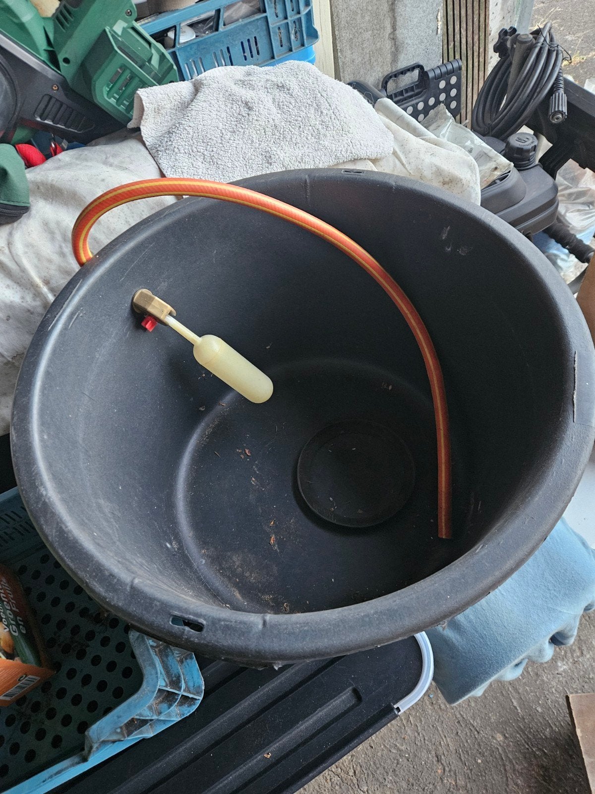 Drinkbak die zelf vult voor dieren ok als glazen spoelbak, Dieren en Toebehoren, Overige Dieren-accessoires, Ophalen of Verzenden