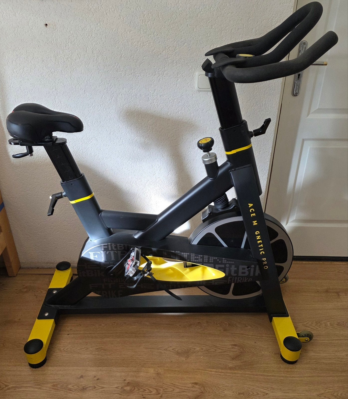 FitBike Race Magnetic Pro Spinningfiets, Sport en Fitness, Ophalen of Verzenden, Benen, Spinningfiets