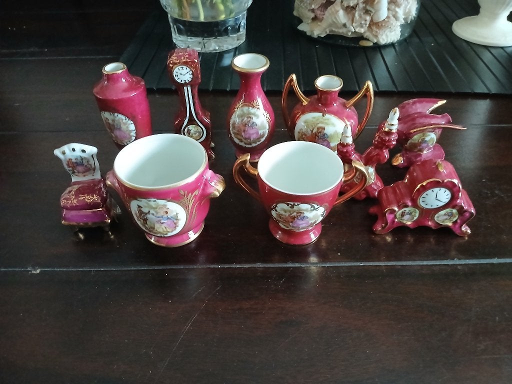 Verschillende Limoges porseleinen miniatuur, 10stuks, Ophalen of Verzenden, Zo goed als nieuw, Porselein, Beeldje(s)