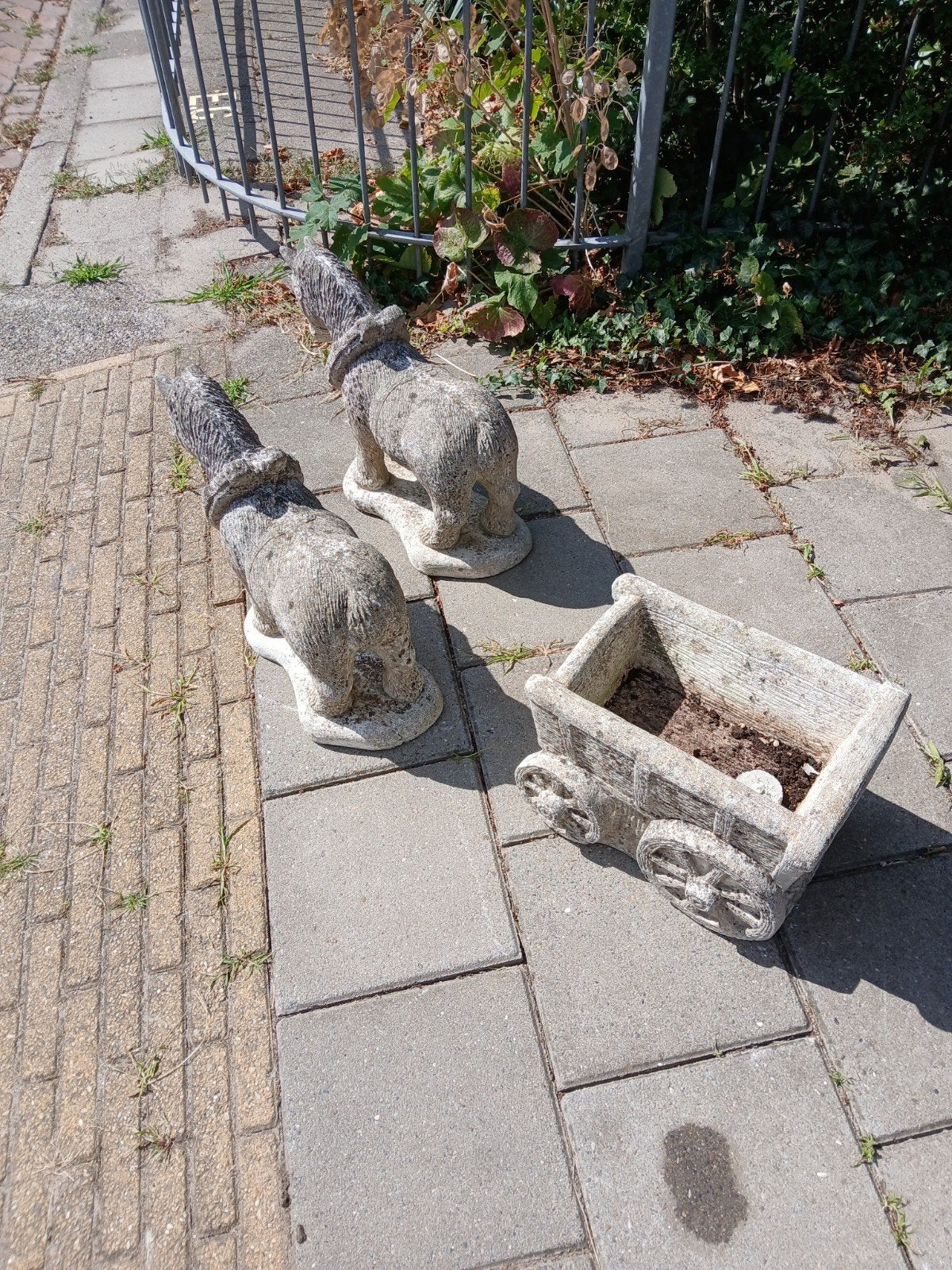 Betonnen paarden met kar - Tuindecoratie, Ophalen, Gebruikt, Beton, Dierenbeeld
