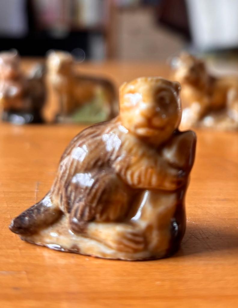 Schattige Wade Whimsey bever van porcelein, Verzamelen, Beelden en Beeldjes, Ophalen of Verzenden, Zo goed als nieuw, Dier