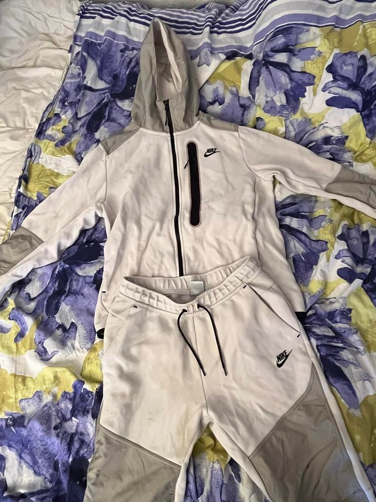 Nike Tech Fleece Trainingspak - Maat S, Ophalen of Verzenden, Zo goed als nieuw, Maat 48/50 (M), Grijs
