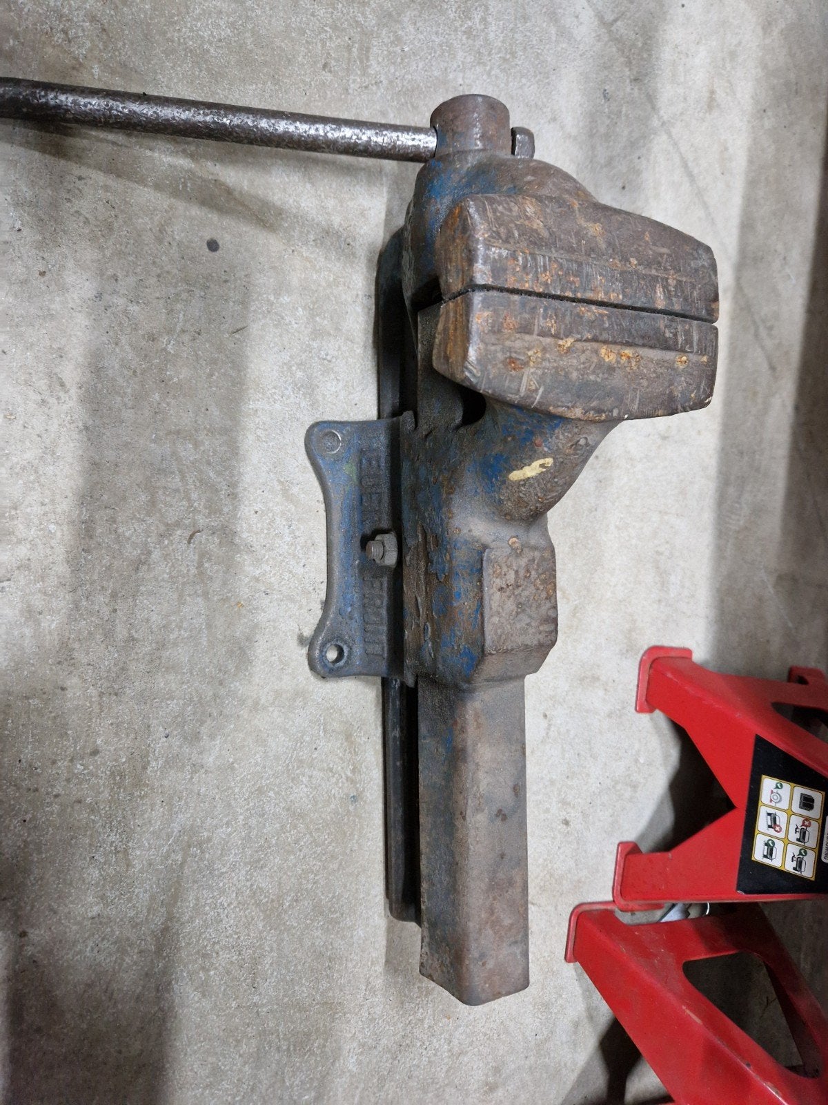 2 stuks Heuer front bankschroef 120mm, Ophalen, Bankschroef