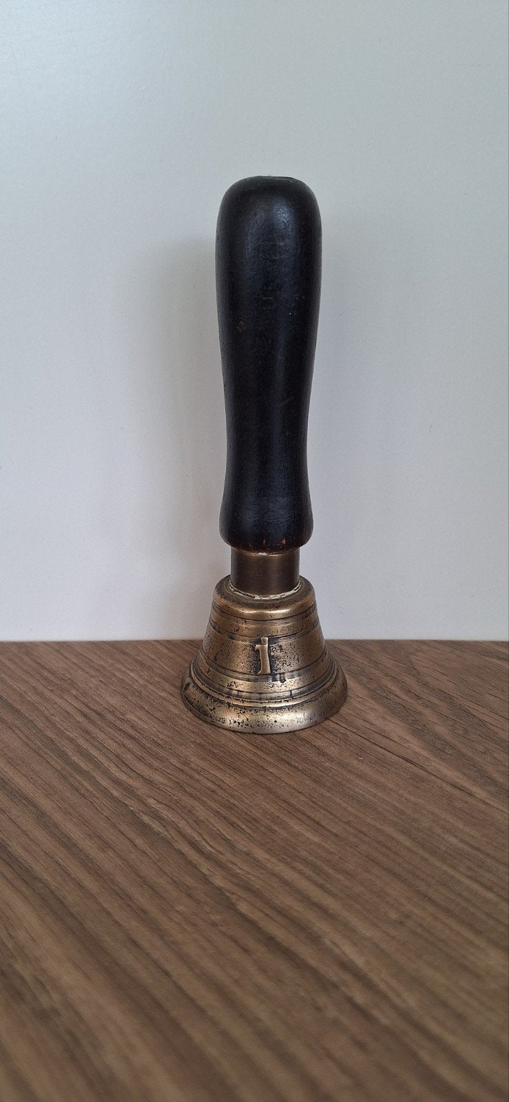 Vintage messing tafelbel handbel dinerbel nr. 1 izgst, Ophalen of Verzenden