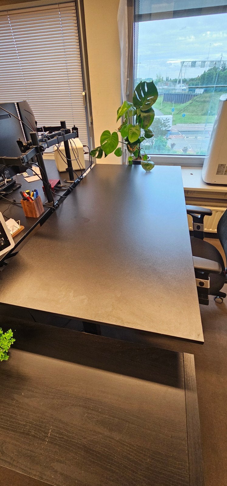 Jysk Staunig Bureau 80x160 cm - Zo goed als nieuw, Huis en Inrichting, Bureaus, Ophalen, Zwart, 160 cm, Computerbureau