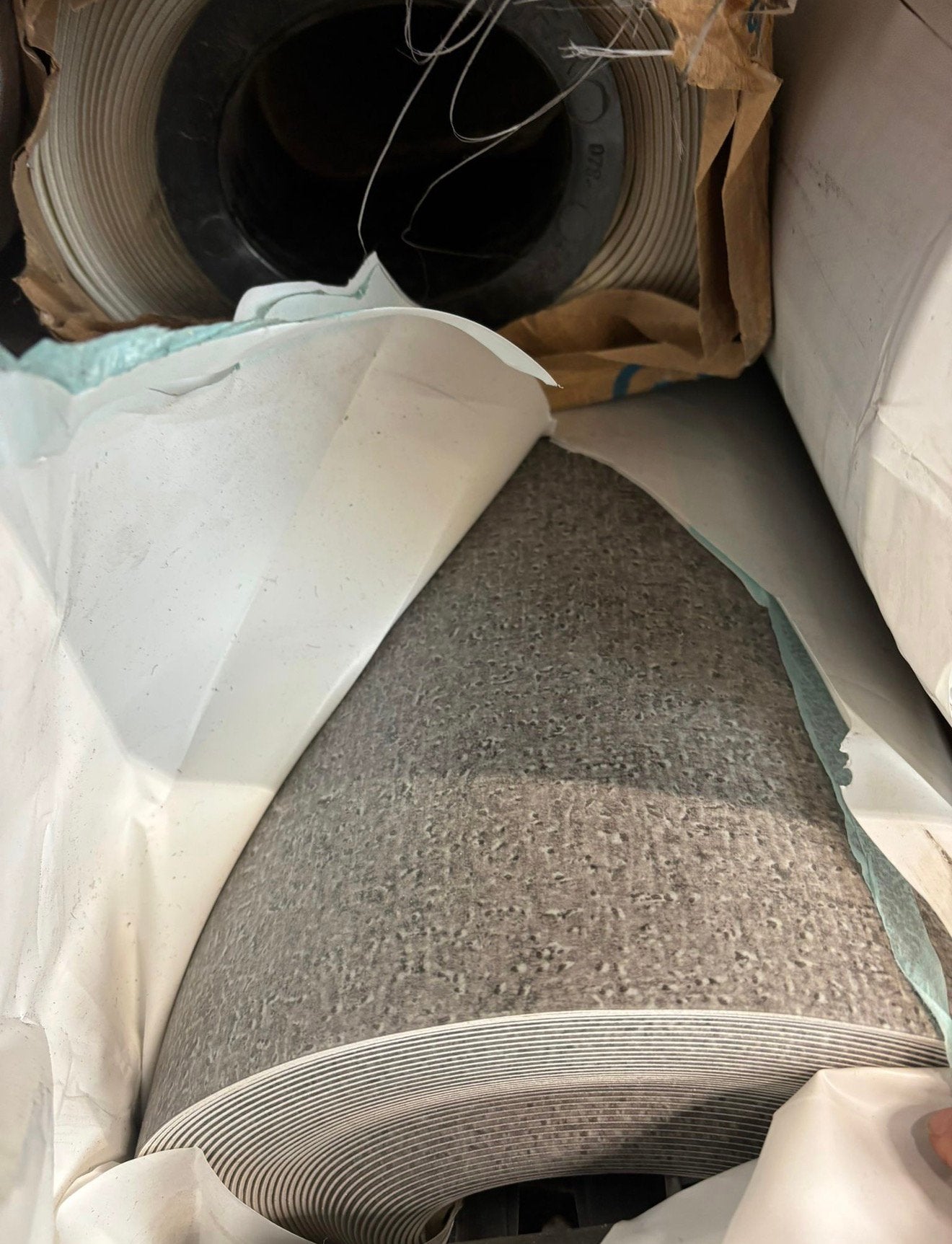 52 m2 vinyl op rol nieuw en van een sterke kwaltieif, Ophalen, Info@batrauvootservice.nl, Nieuw, Grijs