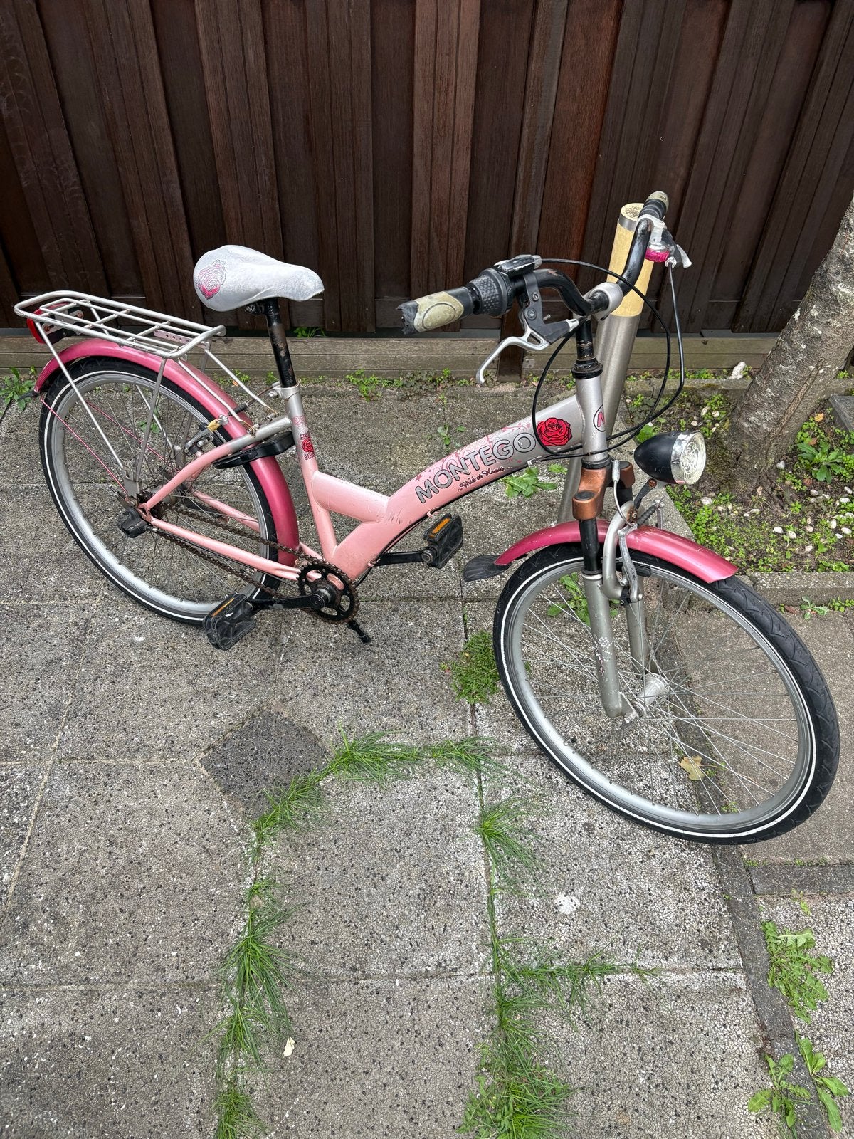 Montego Meisjesfiets - Roze/Zilver - Gebruikt, Fietsen en Brommers, Fietsen | Dames | Damesfietsen, Gebruikt, Velgrem, Versnellingen