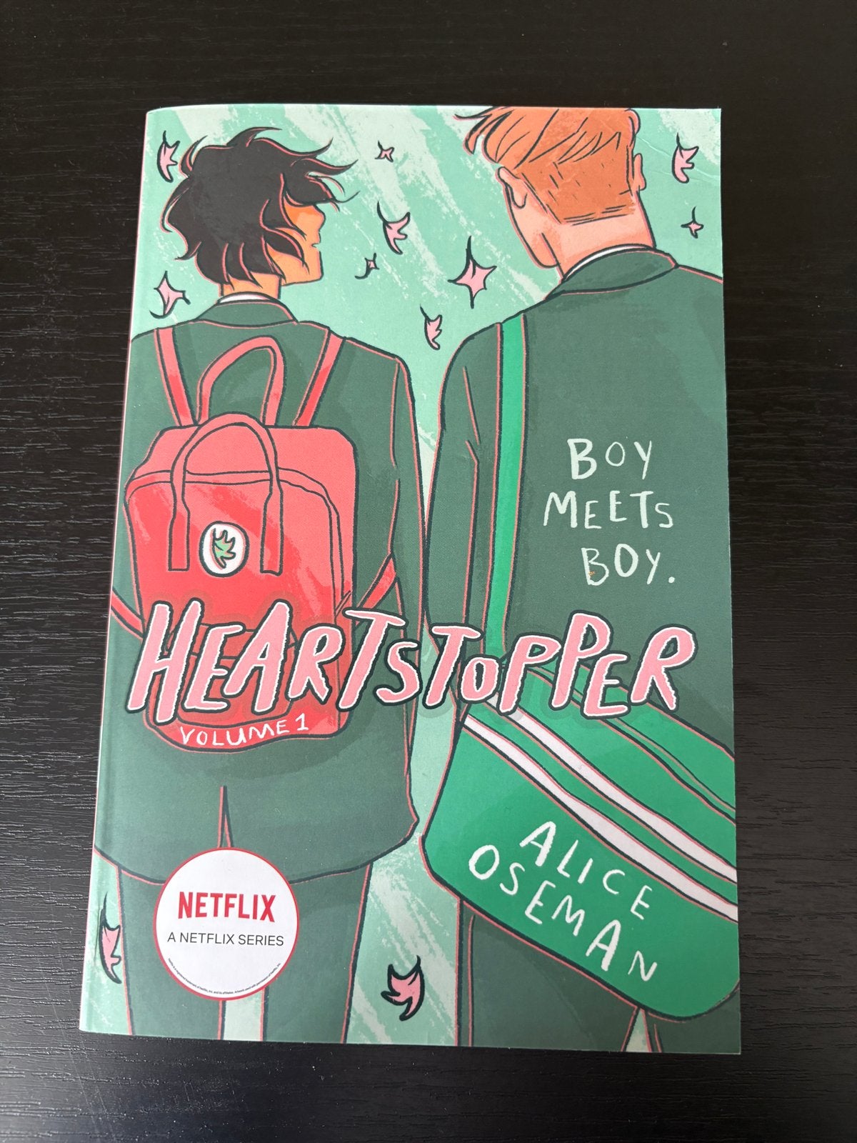 Heartstopper Volume 1 - Alice Oseman (Netflix serie), Boeken, Ophalen of Verzenden, Zo goed als nieuw, Europa overig