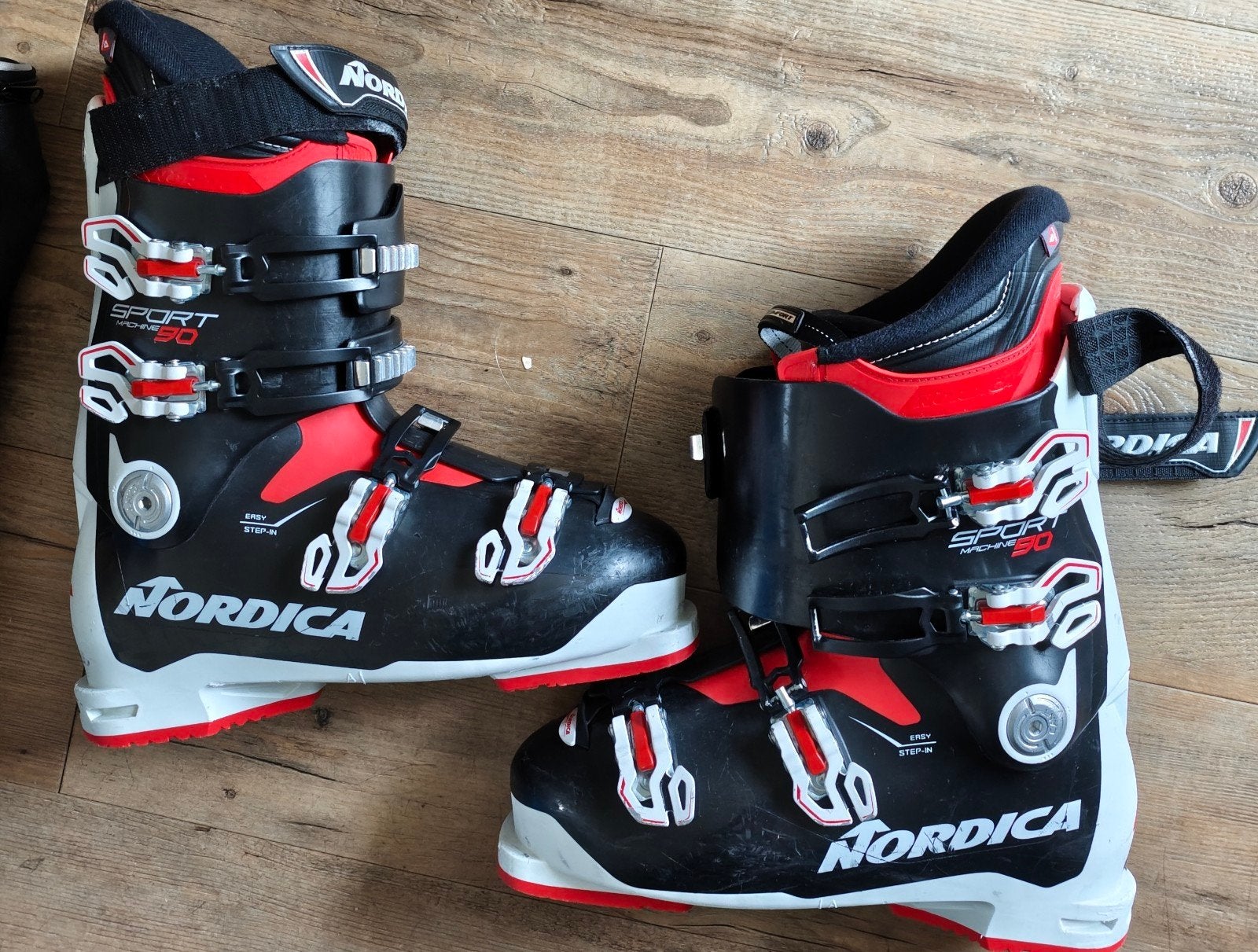 Nordica skischoenen (maat 28/28,5), 160 tot 180 cm, Schoenen, Ophalen of Verzenden, Zo goed als nieuw