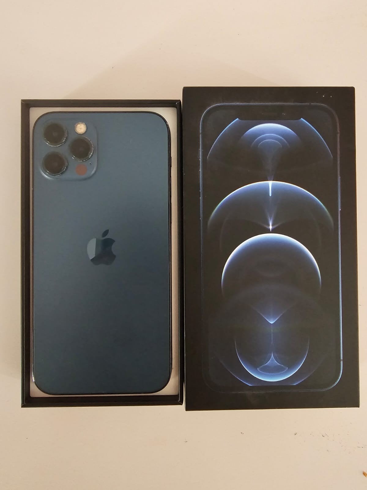 IPhone 12 pro nette inruil mogelijk, Telecommunicatie, Mobiele telefoons | Apple iPhone, 128 GB, Blauw, Zo goed als nieuw, 76 %
