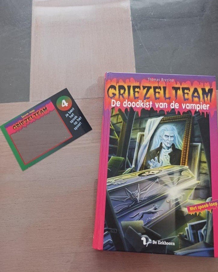 Griezelteam de doodskist van de vampier, Ophalen of Verzenden