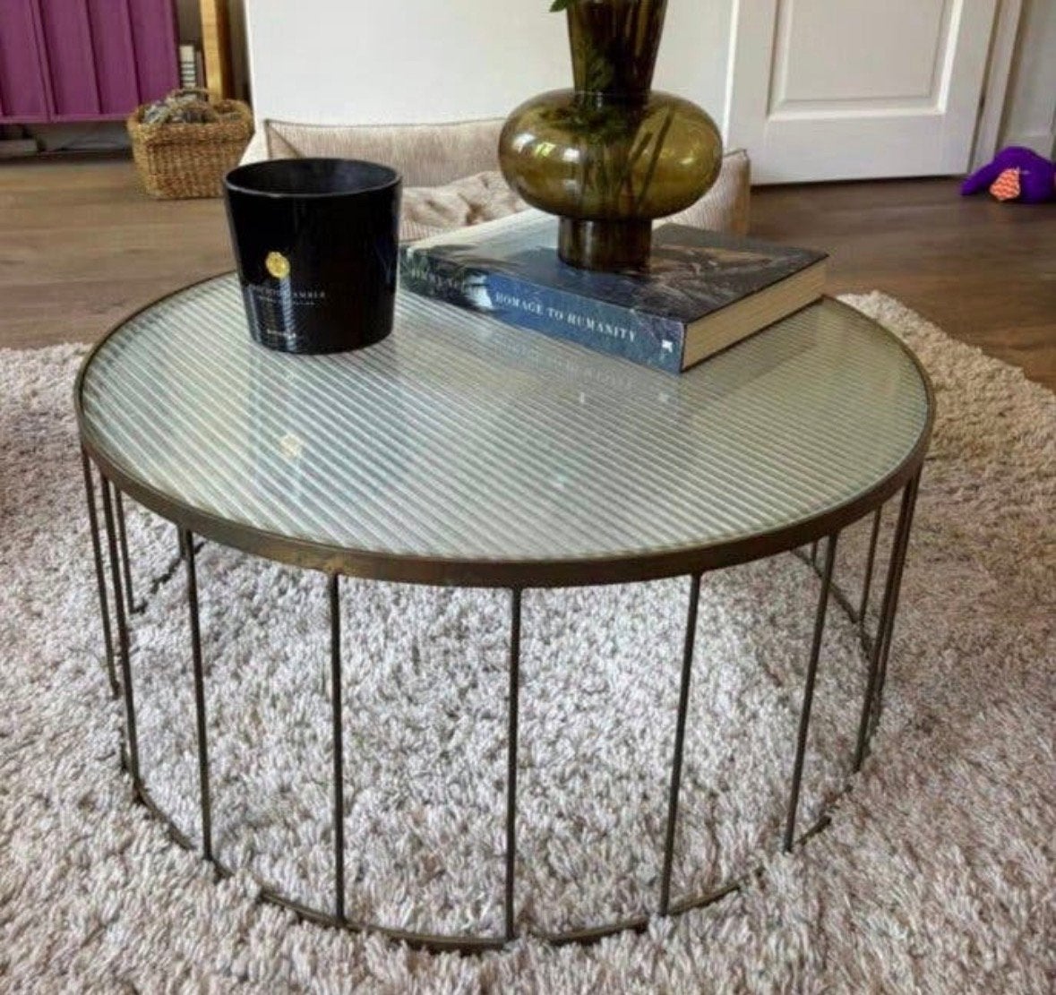 Messing salontafel met glazen blad (diameter 80cm), Huis en Inrichting, Tafels | Salontafels, Ophalen, Rond, 50 tot 100 cm, Glas