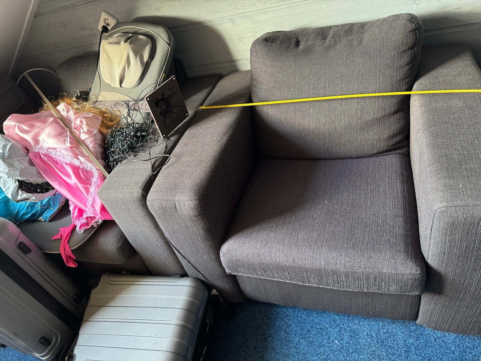 2 ruime fauteuils, grijsbruin, gratis af te halen, Huis en Inrichting, Fauteuils, Ophalen, Gebruikt, Minder dan 75 cm, 100 tot 125 cm