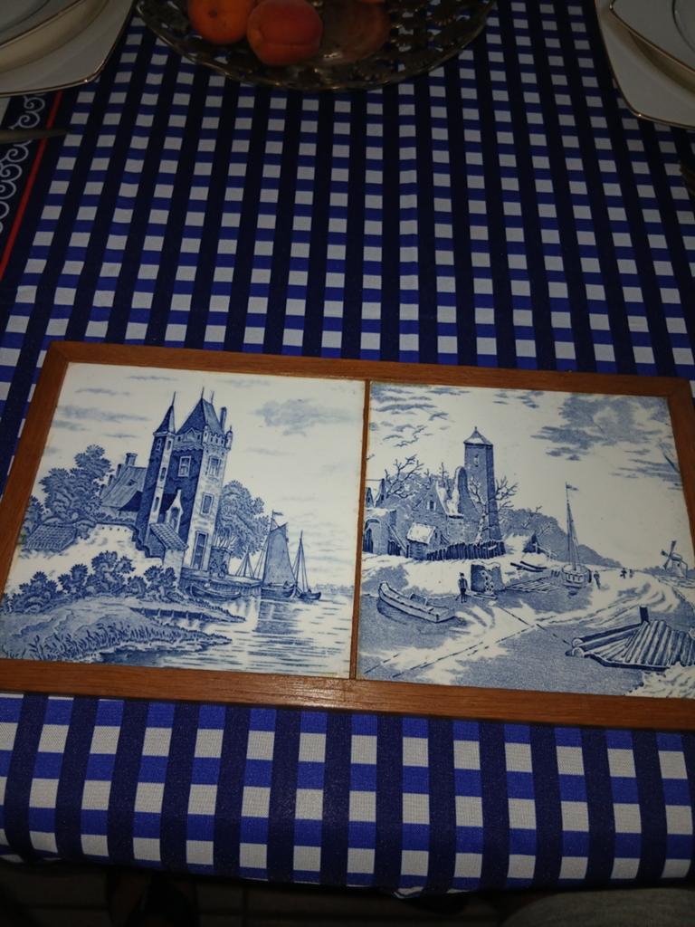 Delfts Blauw Tegeltableau - Kasteel en Winterlandschap, Antiek en Kunst, Antiek | Wandborden en Tegels, Ophalen of Verzenden