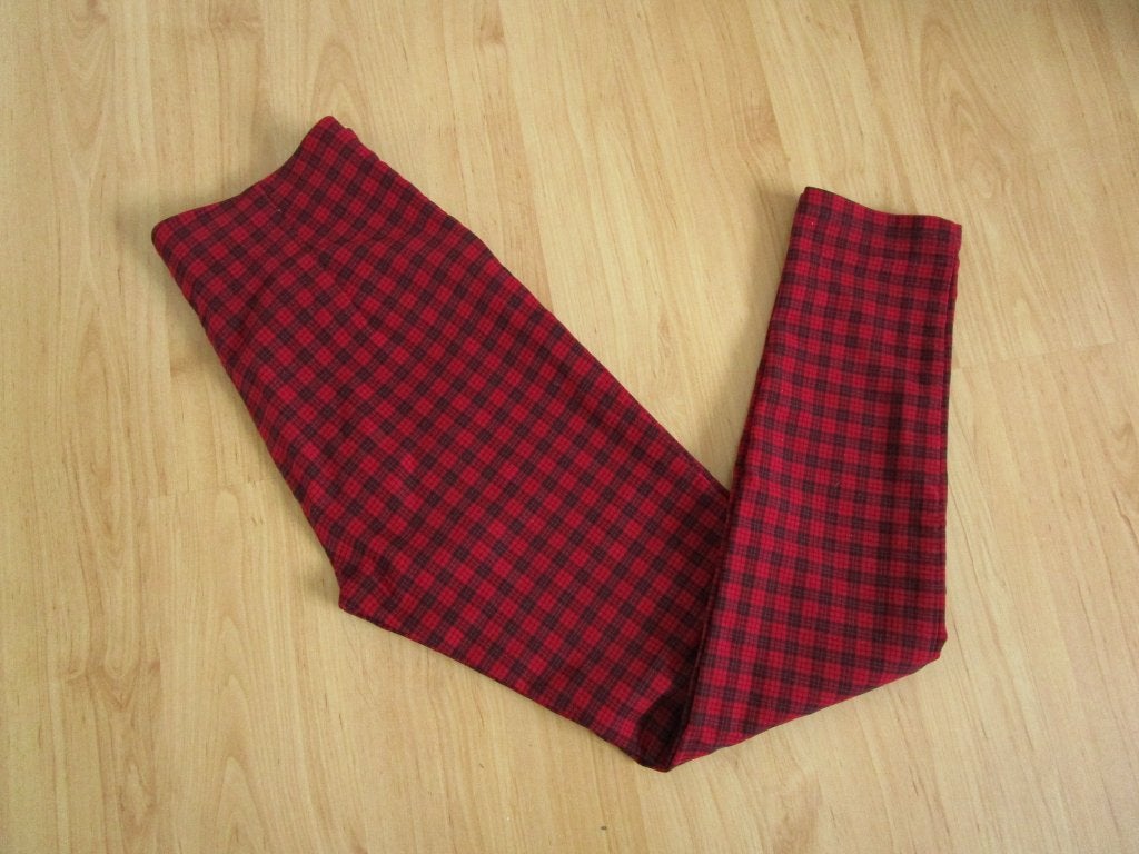 Yessica - rood/zwart geblokte broek/tregging maat XS, Yessica, Ophalen of Verzenden, Zo goed als nieuw, Maat 34 (XS) of kleiner