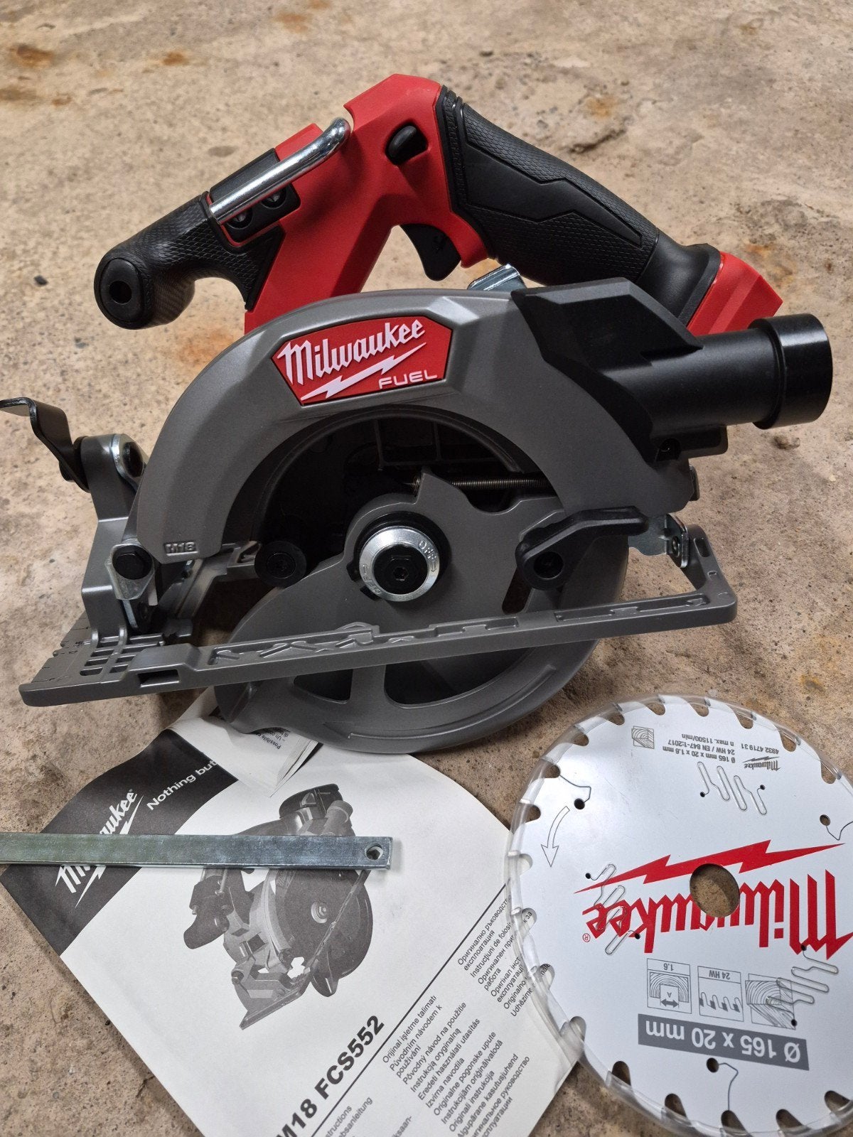 Milwaukee cirkelzaag gloednieuw!, Cirkelzaag, Nieuw, Ophalen of Verzenden, 30 tot 70 mm
