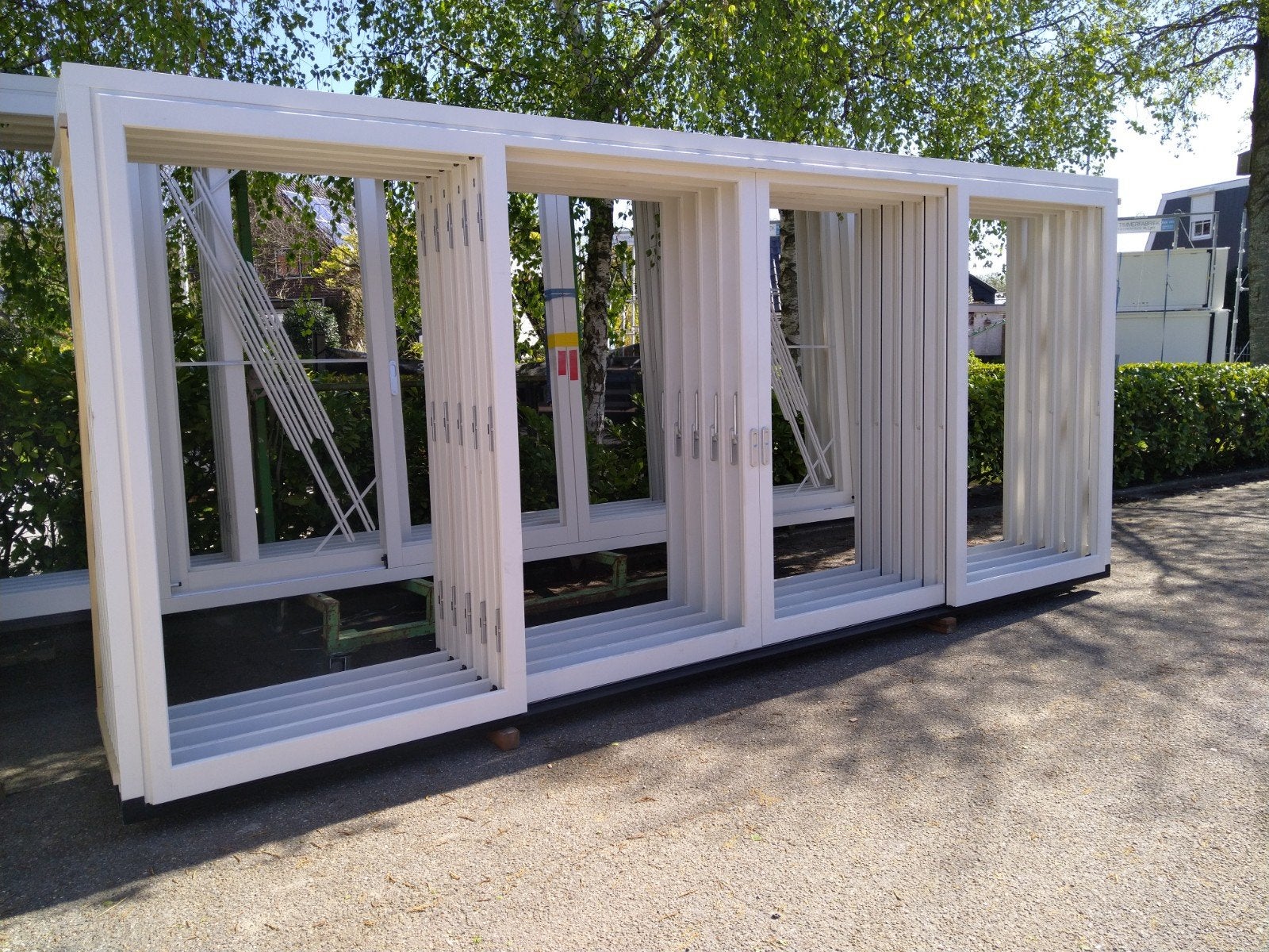 schuifpui met 2 schuifdeuren 4 vakken hardhout, Nieuw, Ophalen of Verzenden, Schuifdeur, 120 cm of meer