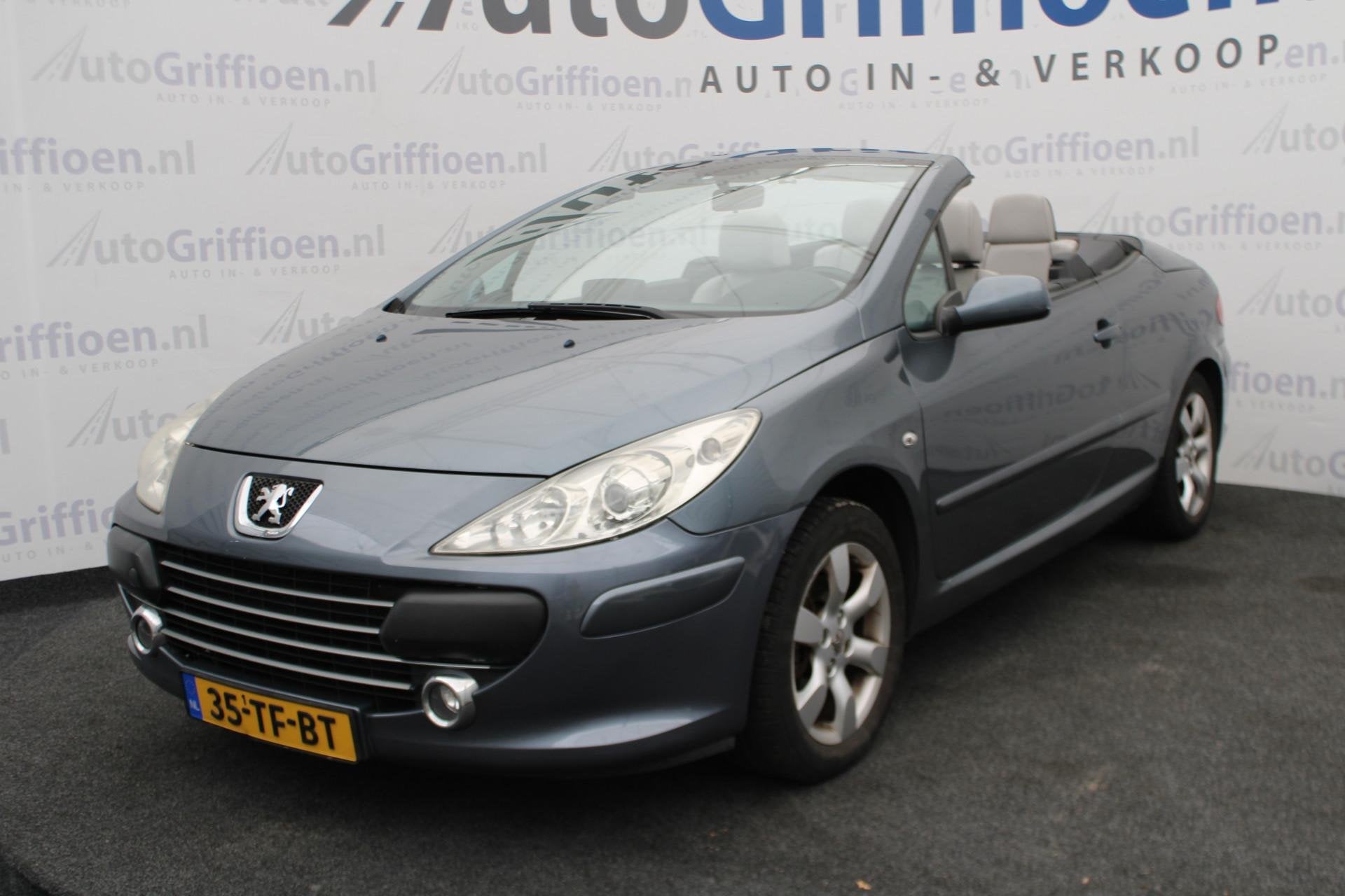 Peugeot 307 CC 2.0-16V Oxygo nette cabrio met leer, Auto's, Voorwielaandrijving, Stof, Gebruikt, Beige