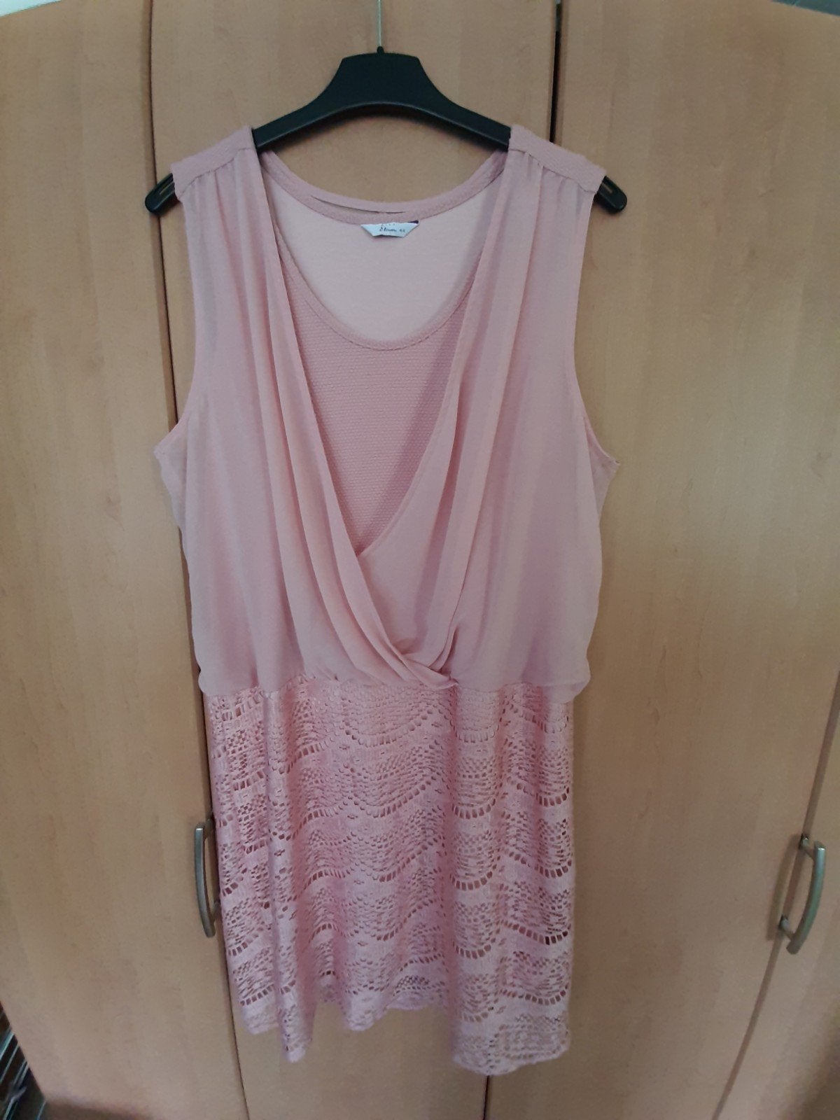 oud roze jurk met kant en overslagdetail, Kleding | Dames, Jurken, Maat 42/44 (L), Ophalen of Verzenden, Roze, Gedragen
