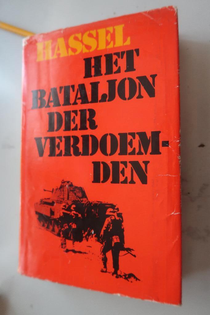 Sven Hassel-bataljon der verdoemden,7e druk, Boeken, Oorlog en Militair, Sven Hassel, Ophalen of Verzenden, Overige onderwerpen