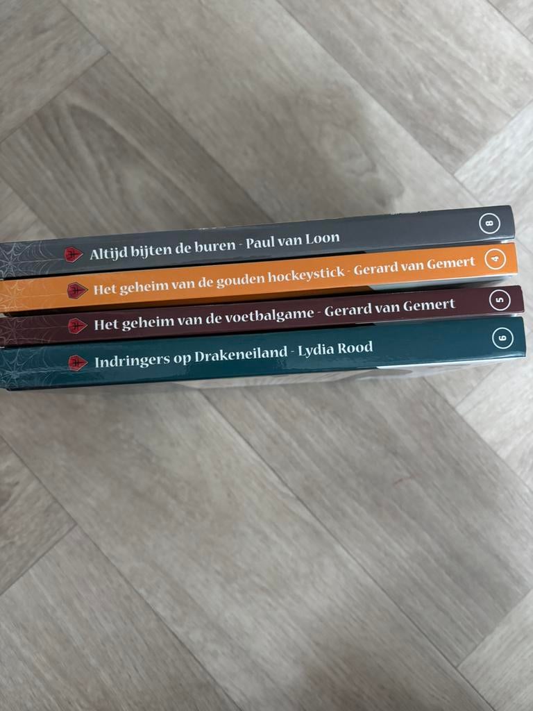4 leuke taptoe boeken, Ophalen of Verzenden, Gelezen, Fictie algemeen