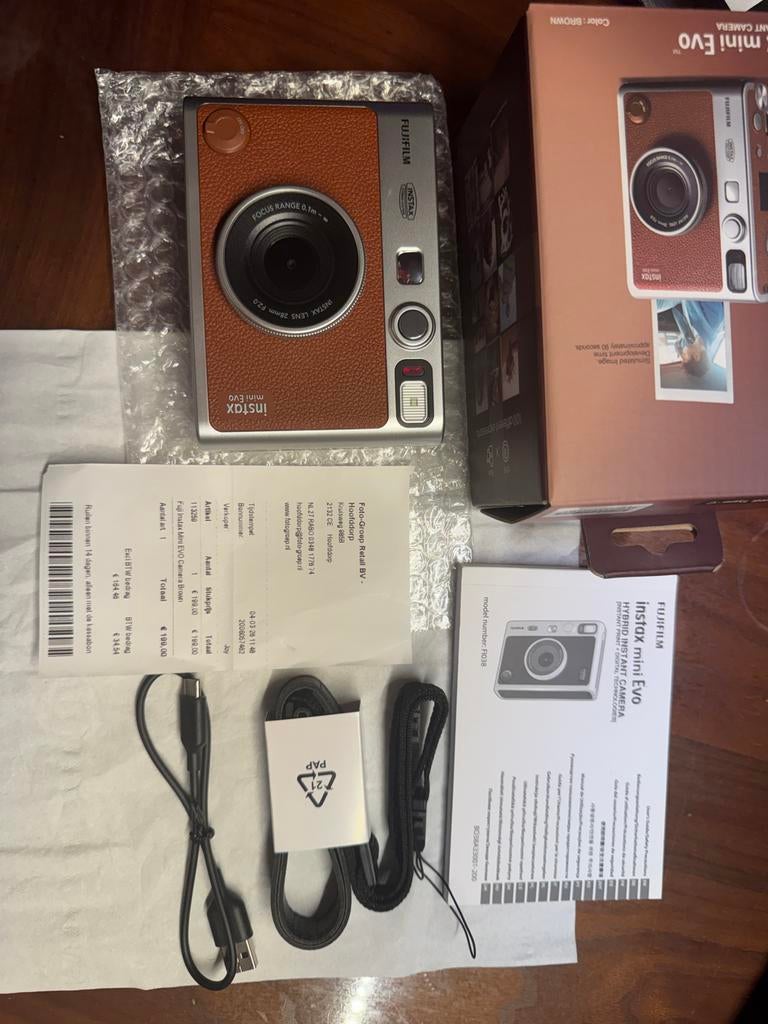 Fujifilm Instax Mini Evo Hybride Instant Camera Bruin, Audio, Tv en Foto, Fotocamera's Digitaal, Compact, Ophalen of Verzenden