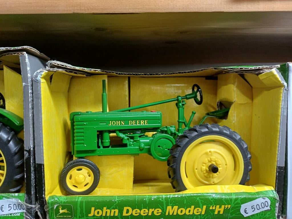 John Deere Model "H" trekker, Ophalen of Verzenden
