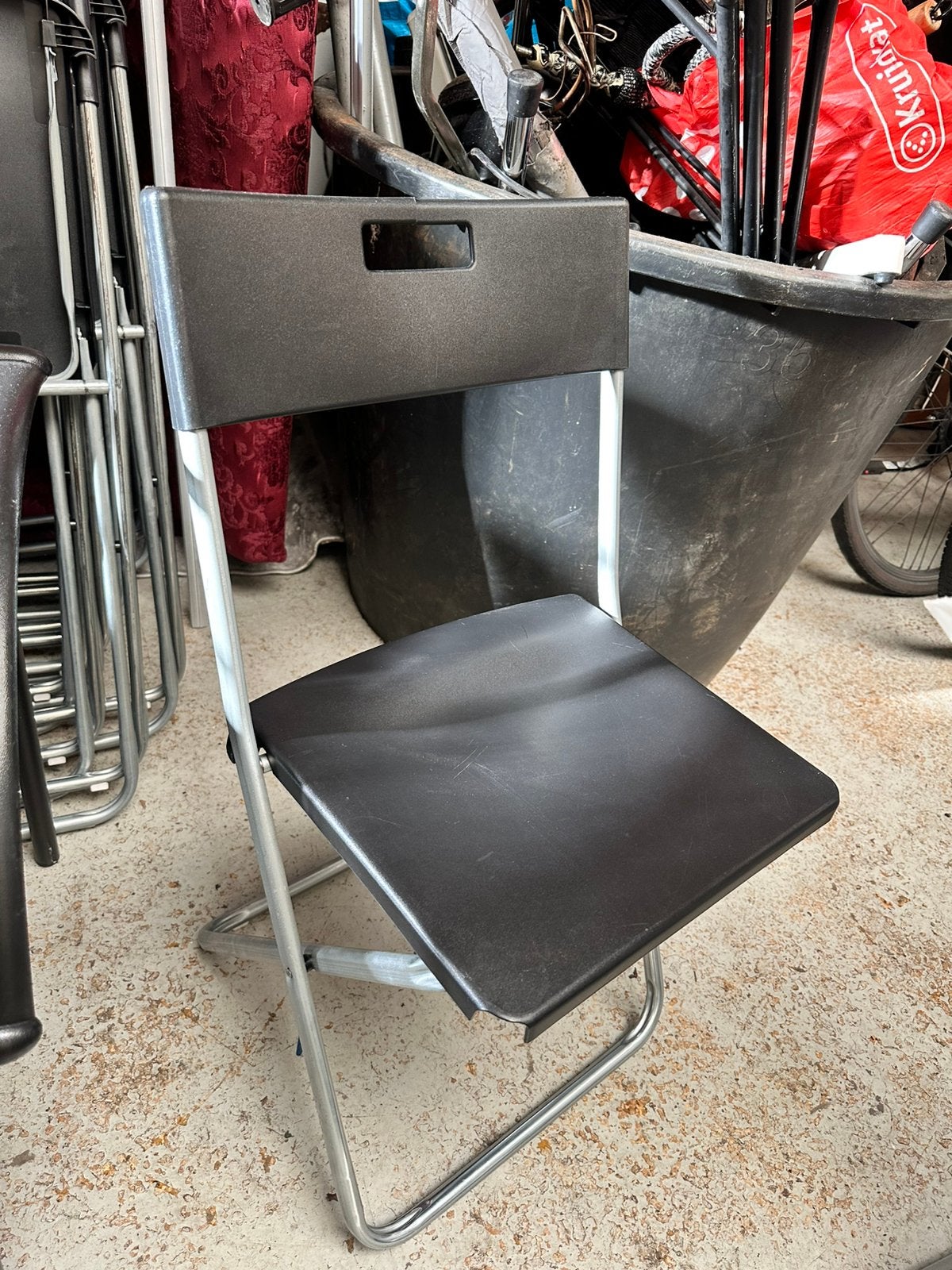Partij 90 stuks IKEA GUNDE klap stoel zwart €4 per stuk, Ophalen of Verzenden, Zo goed als nieuw, Zwart