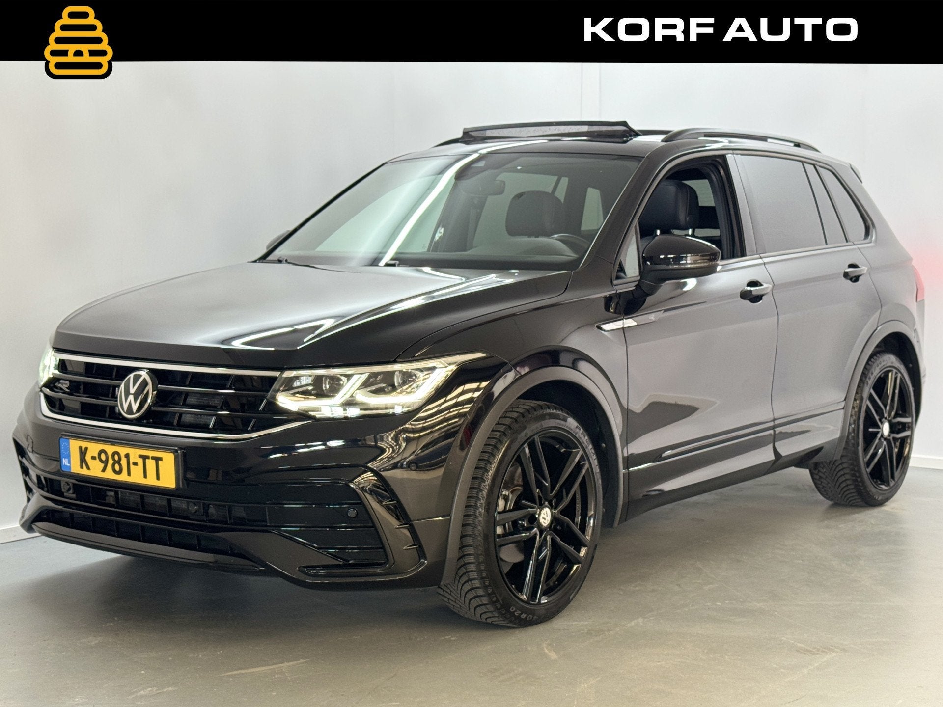 Volkswagen Tiguan 1.5 TSI R-Line Business+ DSG | Pano | Came, Auto's, 1441 kg, 4 cilinders, Leder en Stof, Zwart