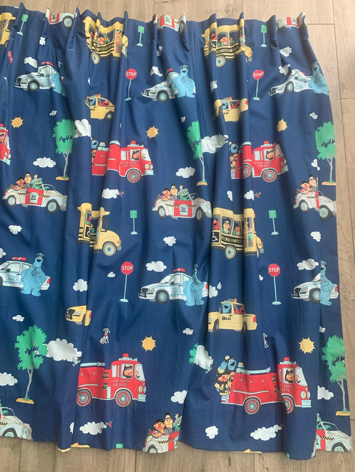 Gratis Kindergordijnen 2x - 210x125 cm Sesamstraat, Huis en Inrichting, Ophalen, Gebruikt, 125 cm, Blauw