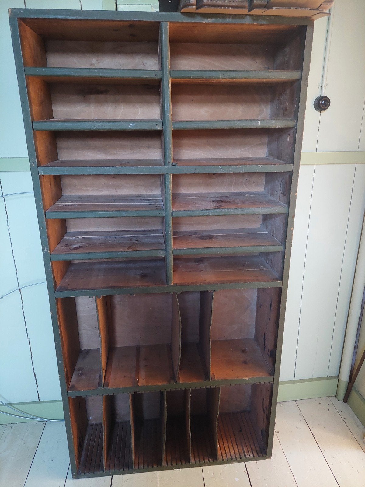 Vintage houten kast met vakken - 173x87x28 cm, Antiek en Kunst, Antiek | Meubels | Kasten, Ophalen of Verzenden