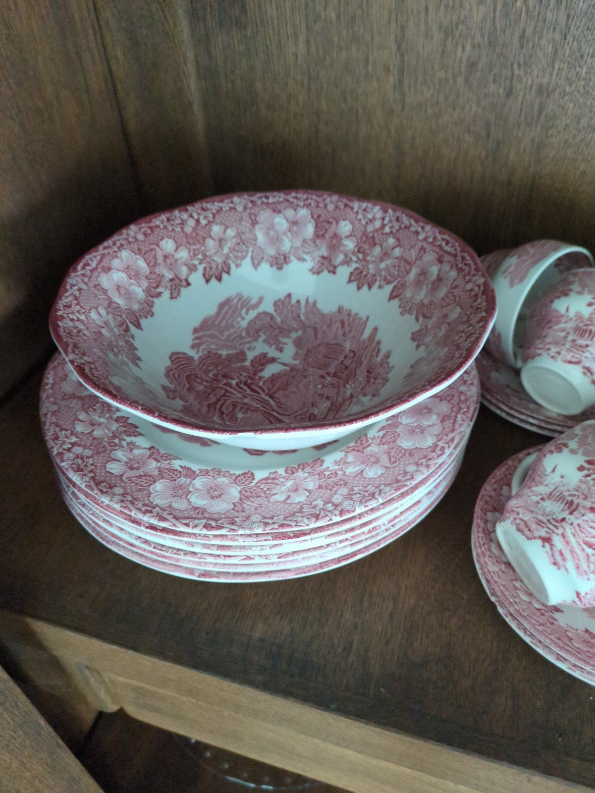 Wedgwood  rood-wit servies met bloemmotief, Antiek en Kunst, Ophalen of Verzenden
