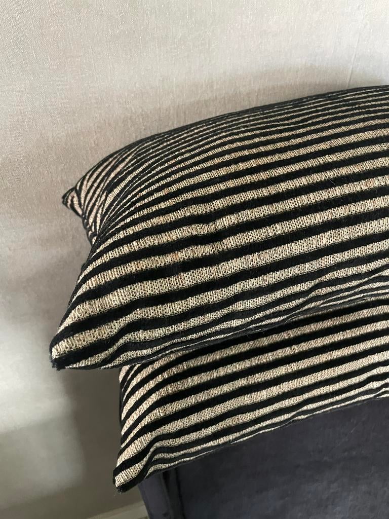 Kussens gestreept linnen velvet, Huis en Inrichting, Woonaccessoires | Kussens, Ophalen of Verzenden, Nieuw, Zwart, Rechthoekig