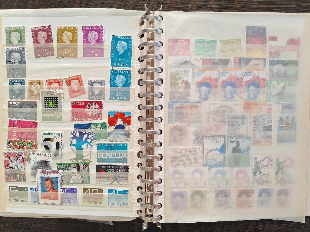 Postzegel verzameling wereld, Postzegels en Munten, Postzegels | Volle albums en Verzamelingen, Ophalen of Verzenden, Nederland en Buitenland