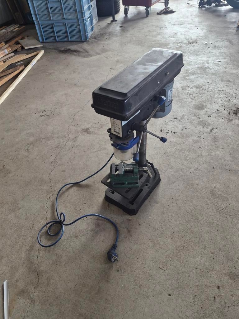 Ferm Kolomboormachine FTB-13 - 350W, 5 snelheden, Doe-het-zelf en Verbouw, Gereedschap | Boormachines, Ophalen, Gebruikt, Variabele snelheid