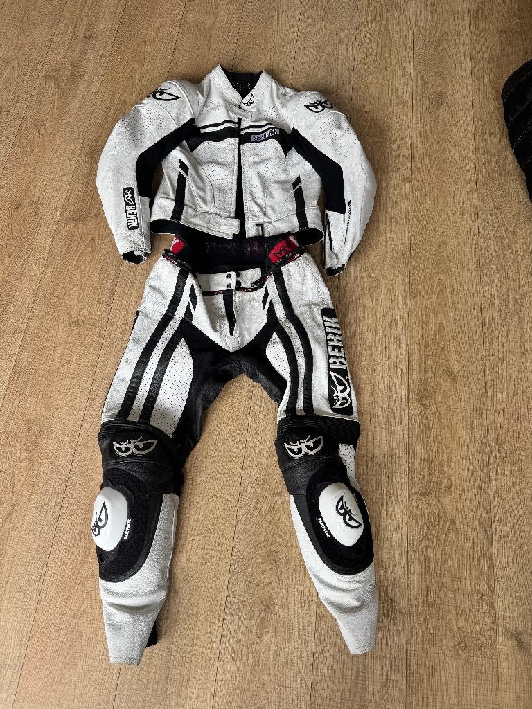 ZGAN Berik 2-delig leren motorpak overall - Maat 52, Motoren, Kleding | Motorkleding, Ophalen, Heren, Overall, Berik
