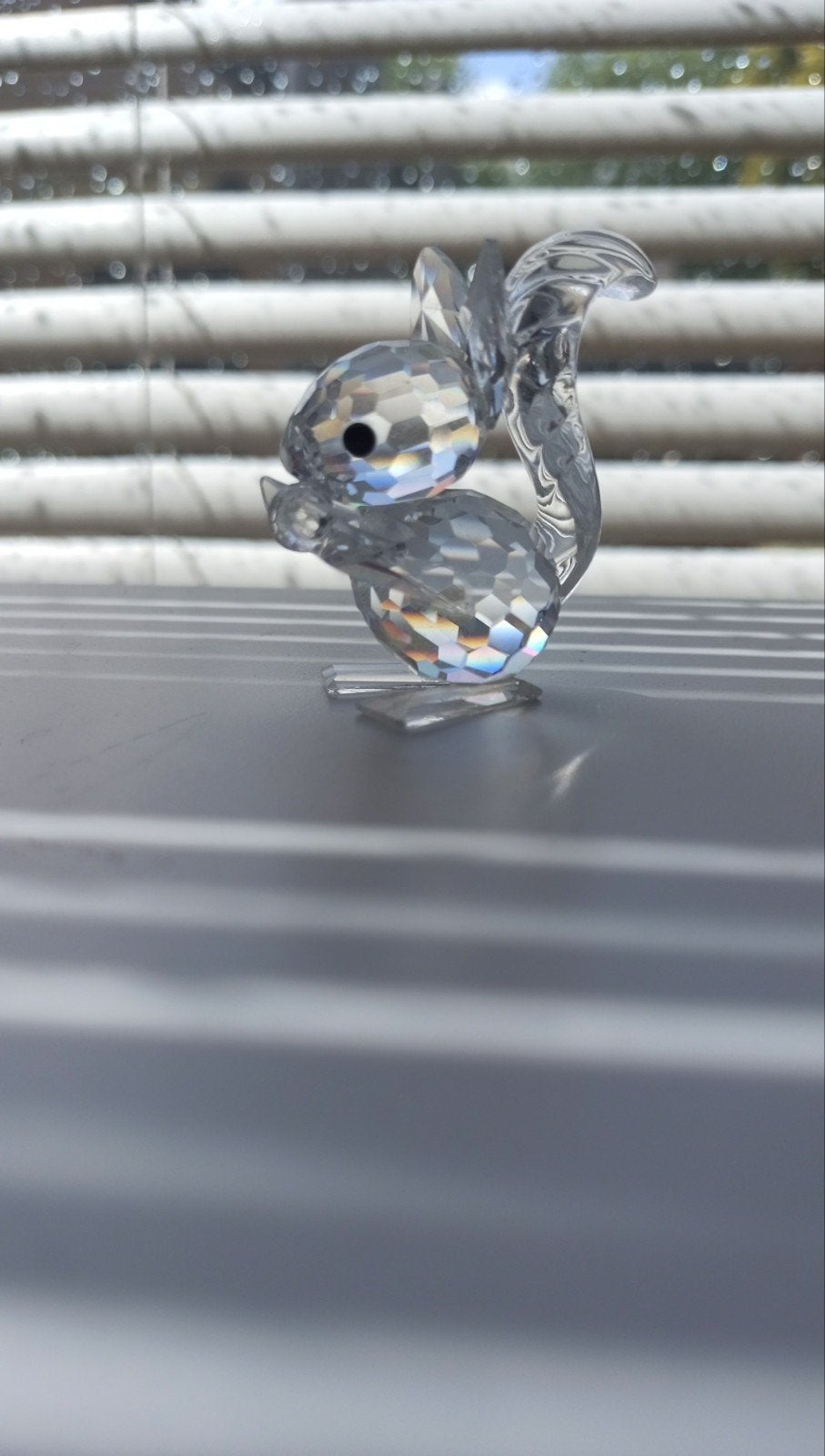 Swarovski eekhoorn met noot, Ophalen of Verzenden, Zo goed als nieuw, Figuurtje