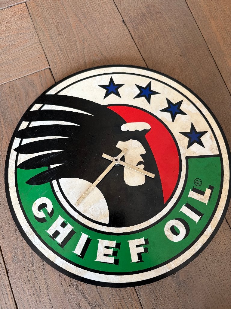 Chief Oil reclame klok, Verzamelen, Merken en Reclamevoorwerpen, Ophalen of Verzenden, Gebruikt, Reclamebord