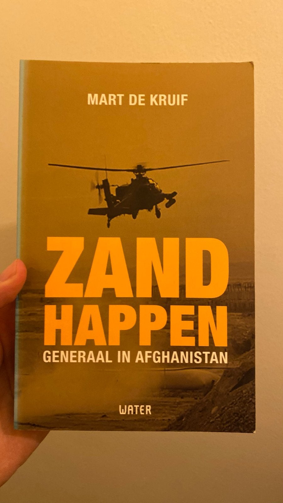 Zandhappen: Generaal in Afghanistan - Mart de Kruif, Ophalen of Verzenden, 1945 tot heden, Zo goed als nieuw, Landmacht