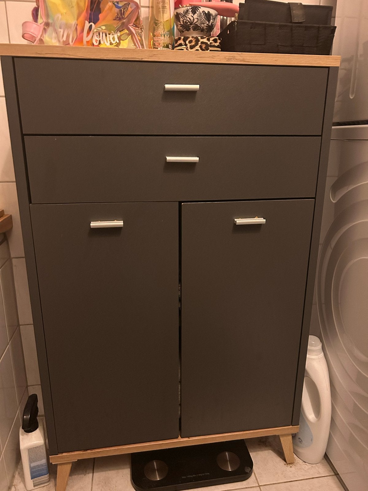 Strakke antraciet badkamerkasten set met houten bladen, Huis en Inrichting, Badkamer | Badkamermeubels, Ophalen, (Half)hoge kast