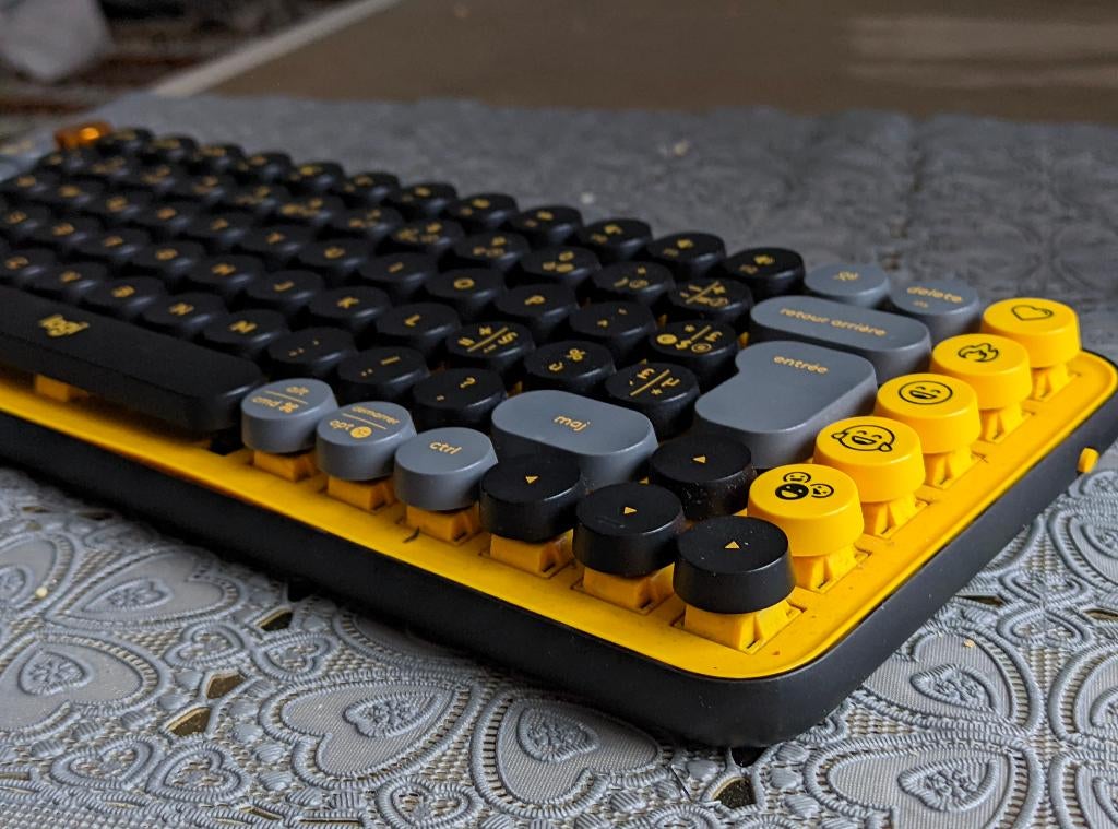 Logitech Pop Keys, Upgraded/Modded - Lubed and Dampened, Gebruikt, Logitech, Ophalen of Verzenden, Draadloos