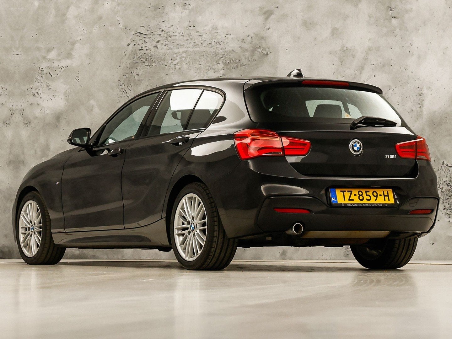 BMW 1 Serie 118i M Sport High Executive Automaat (VIRTUAL CO, Auto's, 12 maanden, Gebruikt, Bedrijf, 650 kg