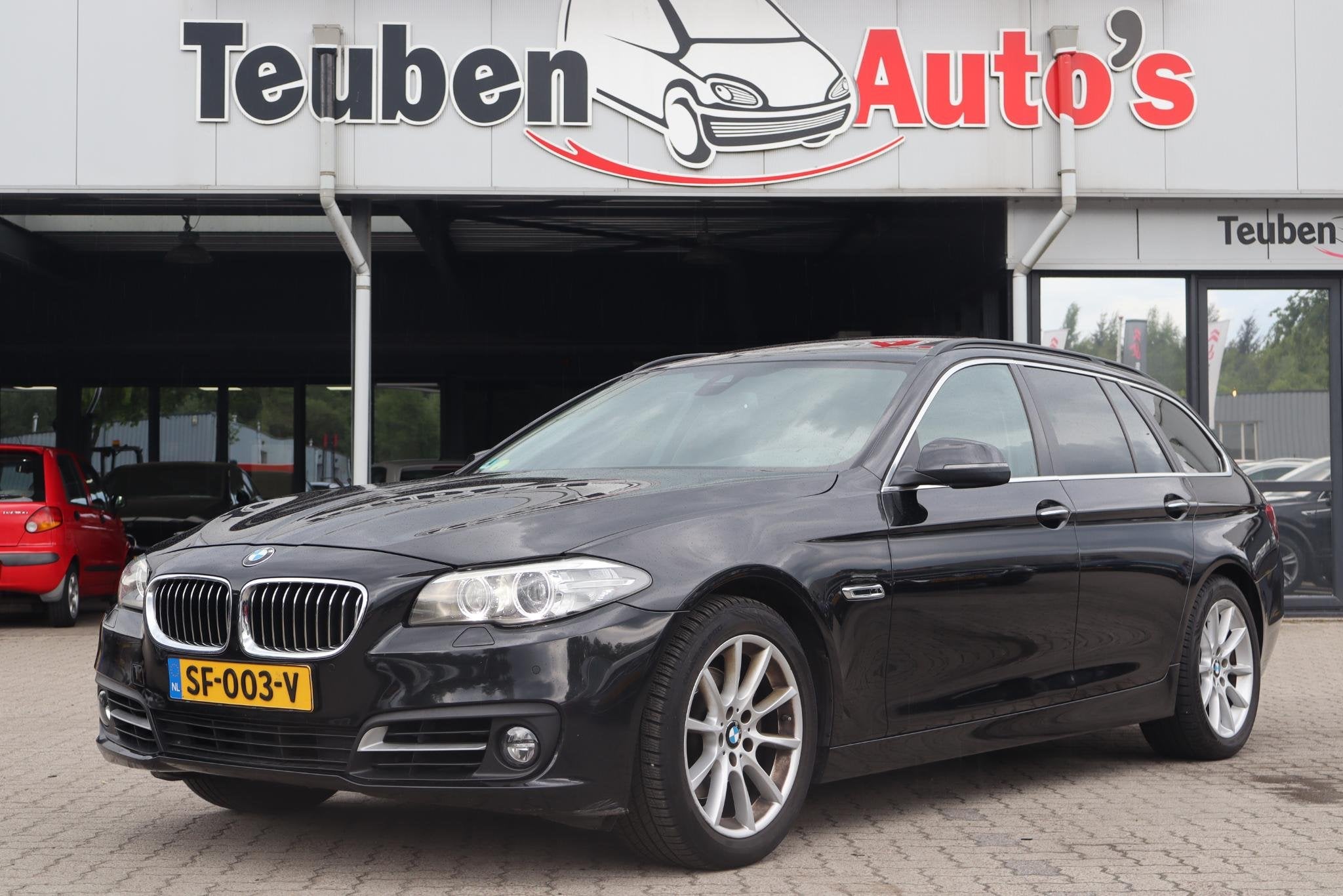 BMW 5-serie Touring 520d High Executive | Head-up display |, Auto's, Automaat, Euro 6, 2000 kg, Zwart